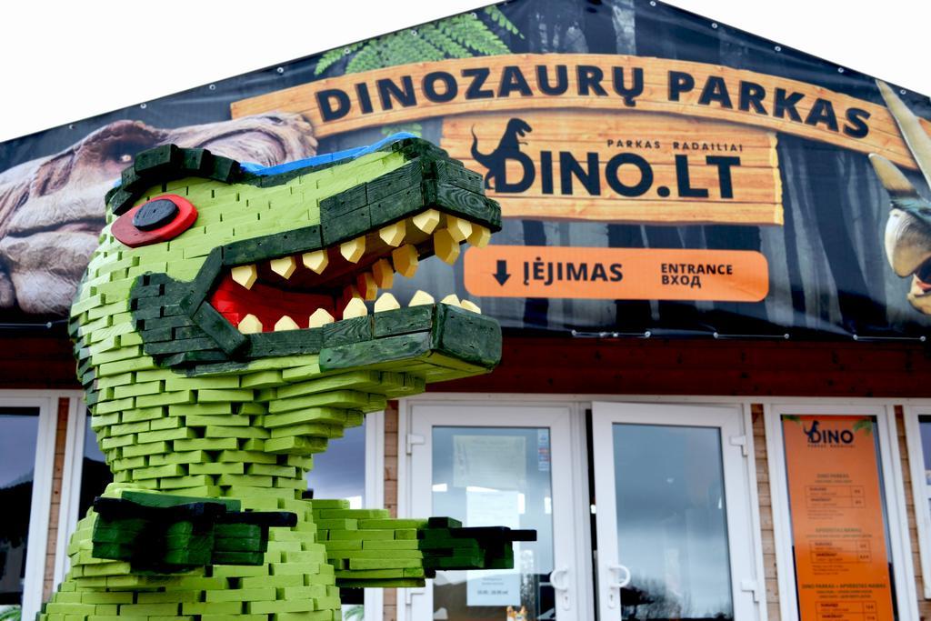 Radailiu Dvaras - Dinosaur Park Radailiai Exteriör bild